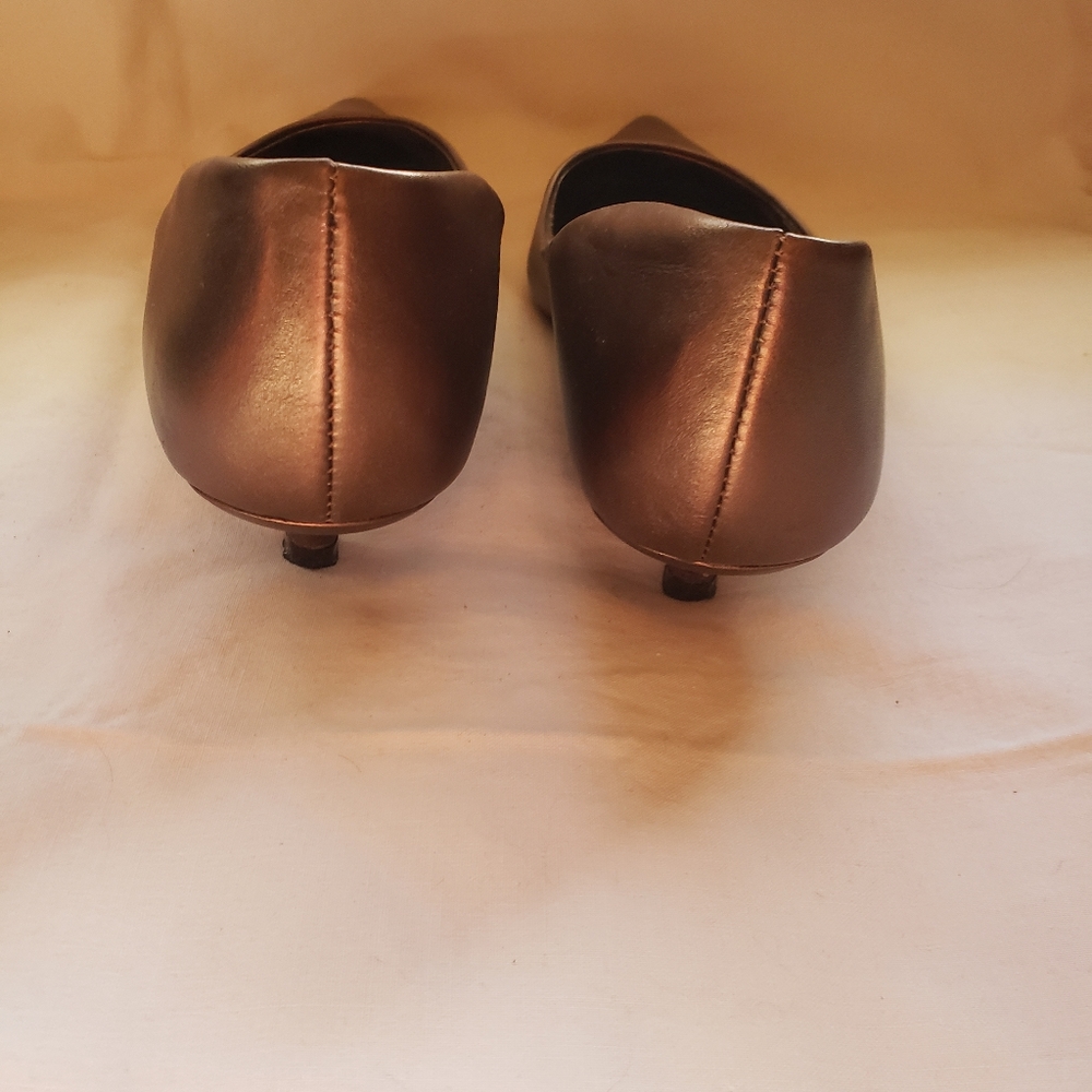 Bronze kitten heel pump - Picture 6 of 6
